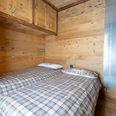 Bluebell Apartment *